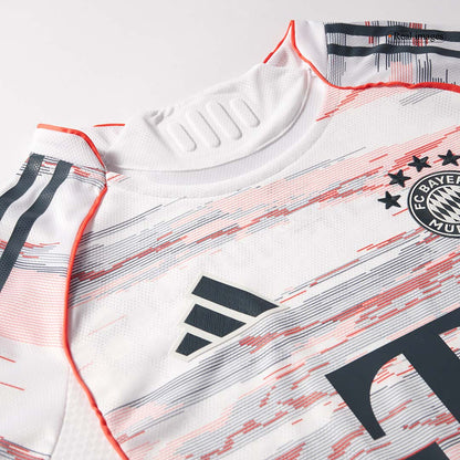 UPAMECANO #2 Munich Extérieur Maillot 2025/26 Blanc Joueur