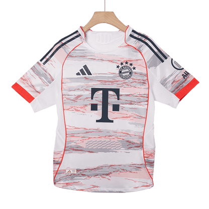 OLISE #17 Munich Extérieur Maillot 2025/26 Blanc Joueur