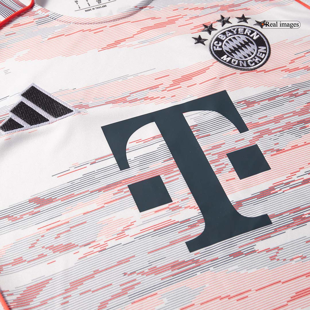 Munich Extérieur Maillot 2025/26 Blanc